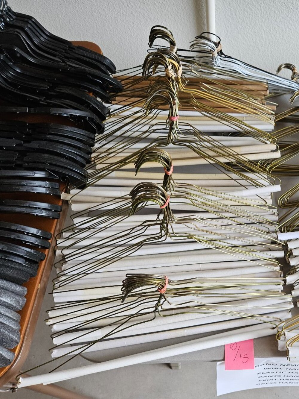 SET OF 20 BRONZE METAL WIRE 16" L PANTS HANGERS W/ NON-SLIP CARDBOARD - 10 SETS